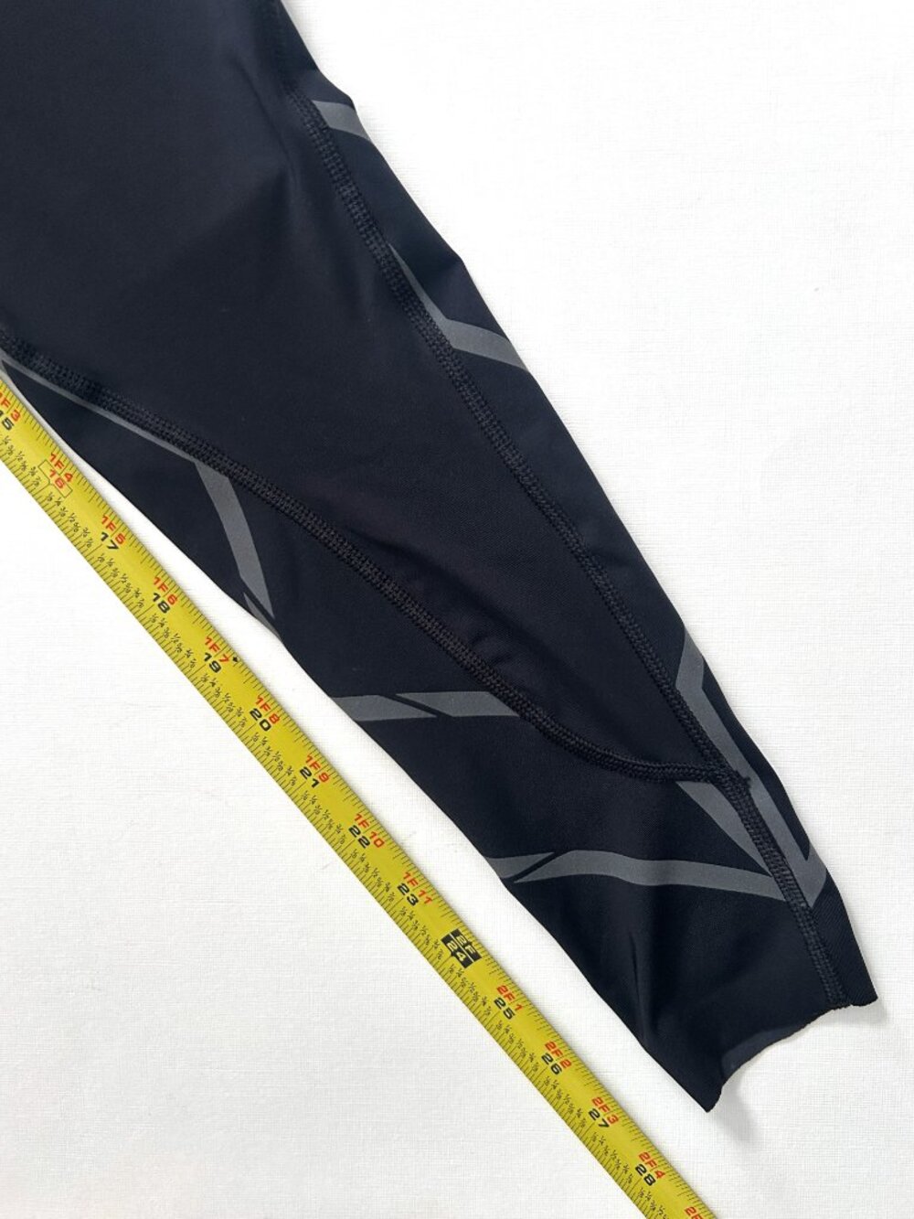 2XU Light Speed-Mid-Rise Compression Running Tights Black Leggings Small Tall - Picture 6 of 8